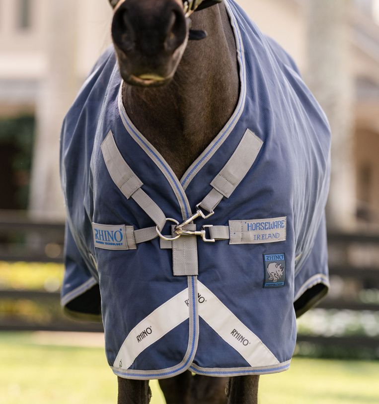 Ensemble tailleur jupe pagne tissé bleu - Vêtements