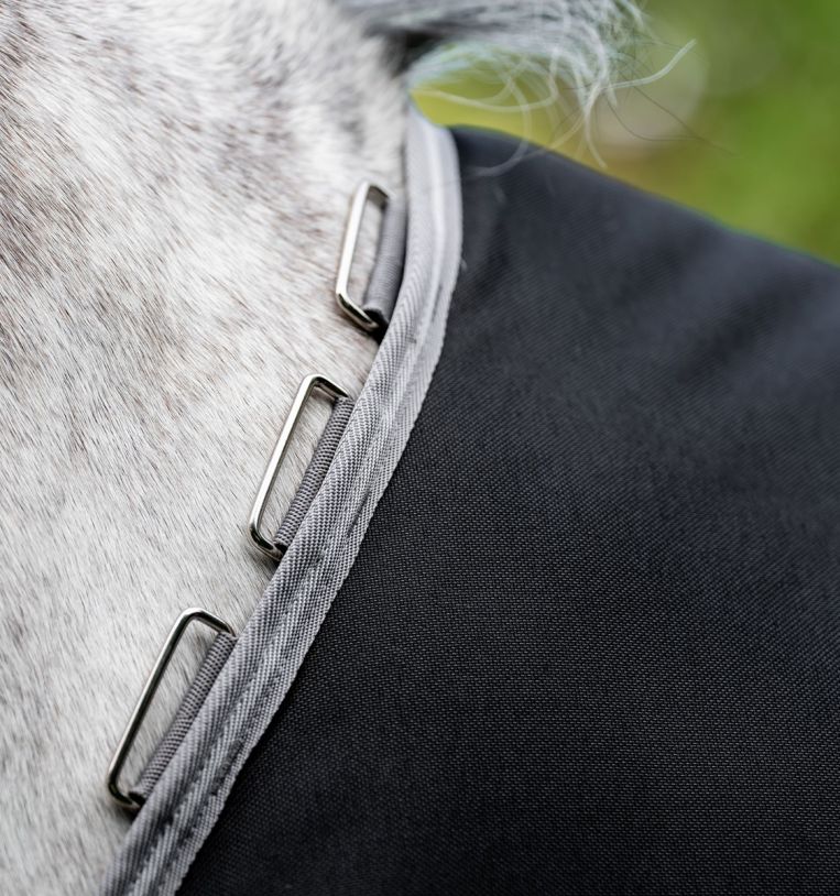 HORSEWARE - Couverture Amigo Hero 900 Plus Disc Front Med 200 gr