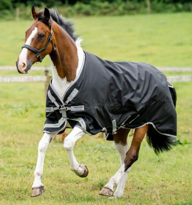 Amigo® Bravo 12 XL Turnout (250g Medium)
