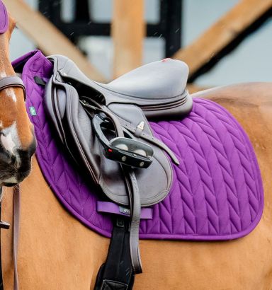 Amigo® Close Contact Saddle Pad